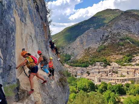 Accompagnement via ferrata de Paturle  - Grimper à Orpierre