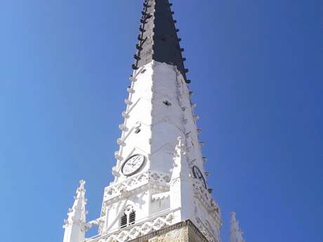 Besichtigung der Kirche von Ars-en-Ré