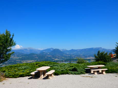 Aire de pique-nique La Tour d'Upaix