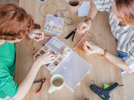 Atelier talisman et bracelet de survie