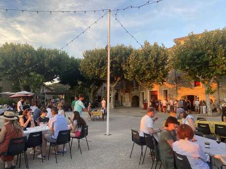 Les Nocturnes de Gigondas : Marché d'artisanat