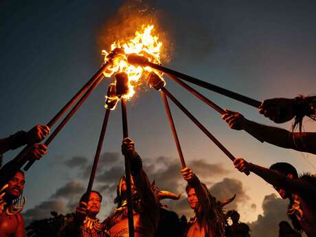 Siva Afi Tahiti - International fire knife dance competition