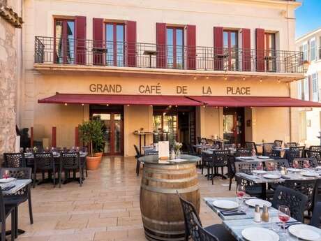 Le Grand Café de la place