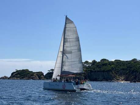 Scoprite il patrimonio naturale in catamarano con Passion Med e le guardie ecologiche del Parco Nazionale di Porquerolles