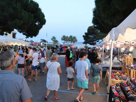 Marché nocturne aux Issambres