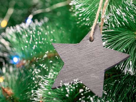 Atelier :  Décoration de sapin de Noël en ardoise