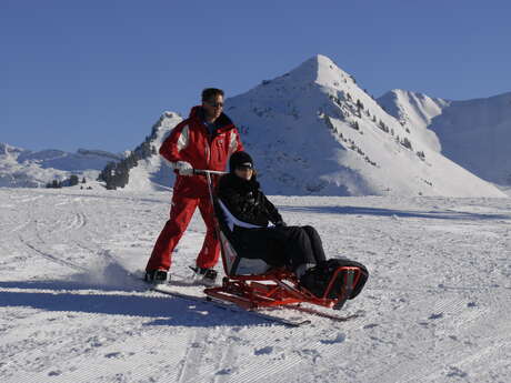 Accompagnement Handiski avec ESF Morzine