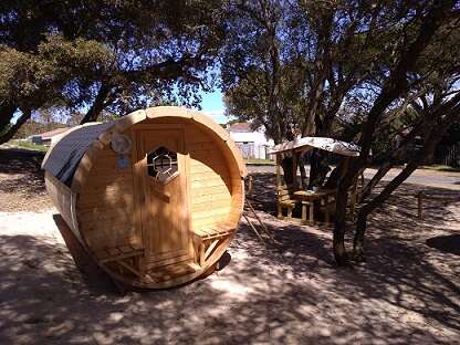 Aufenthalt in einem Fass