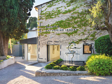 Exhibition ‘Shelters’ by Mathieu Schmitt