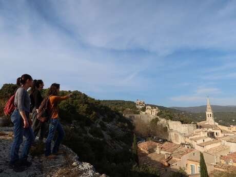 SAINT-SATURNIN-LÈS-APT - Du village aux aiguiers de Travignon