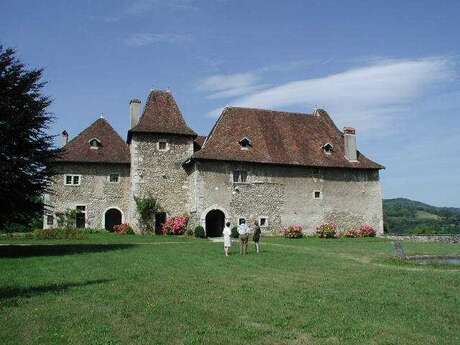 Découverte du vieux château de Voissant