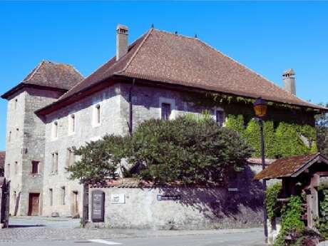 Visite de la maison forte de Chilly