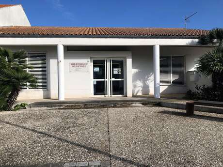 Rivedoux-Plage Library