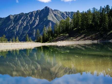 Lac collinaire Grand Clos - Itinéraire de randonnée
