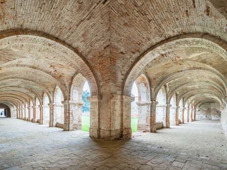 Belleperche Abbey - Museo de artes de mesa