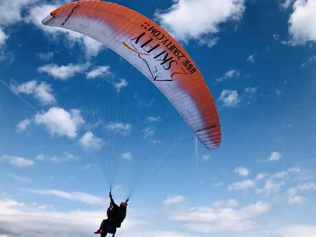Baptême de l'air en parapente : une première envolée pleine d'émotions !