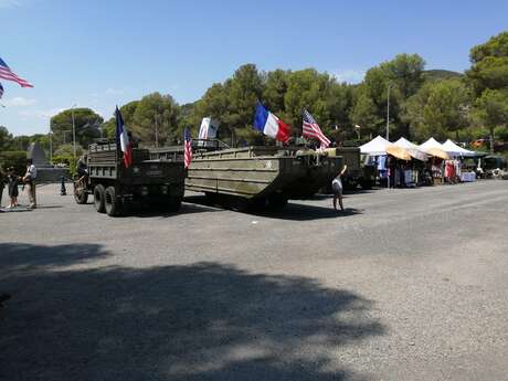 Rassemblements de véhicules et bourse militaire