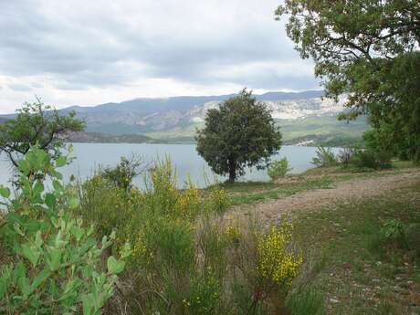 Lac de Sainte-Croix et les plages des Ruisses, Margaridon, Vigne d'Aiguines, "Au droit des deux campings" et "Commandon et Charoup"