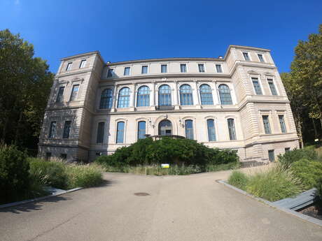 La toute petite visite