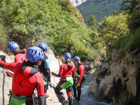 Canyoning avec le bureau des guides de la Grave