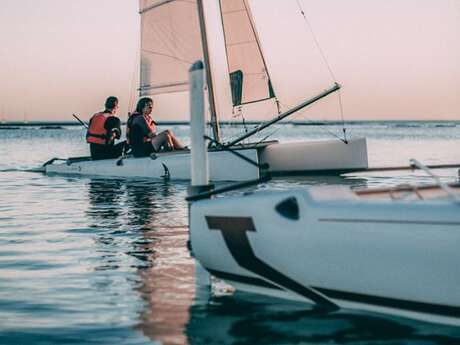 Cours de catamarans et planche à voile ado/adultes/famille par Ile de Ré Voile à Saint-Martin