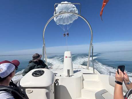 Parasailing by Île de Ré Nautisme