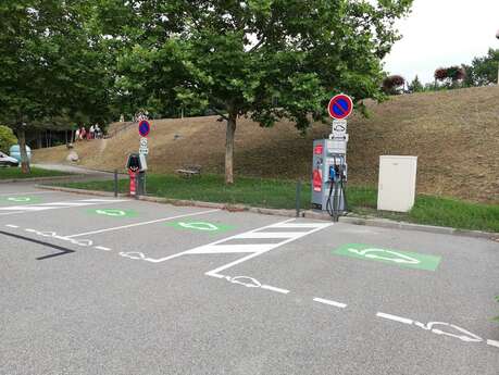 eborn - Borne de recharge accélérée et rapide pour véhicule électrique