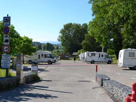 Aire d'accueil - camping-car