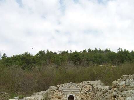 Ruine de la chapelle et oratoire Sainte-Marthe