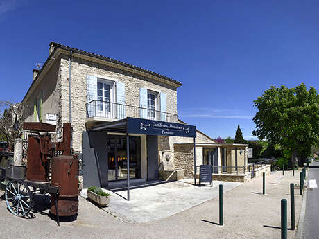 Espace Musée-dégustation des Distilleries et Domaines de Provence à Forcalquier