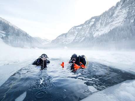 Diving under ice