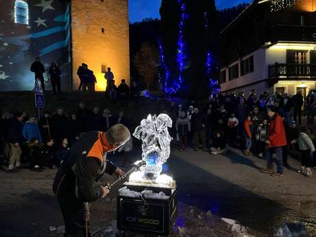 Ice Wood fait son Show ! Spectacle de sculpture sur glace