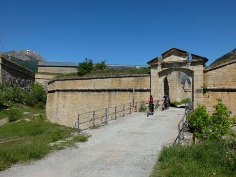 E.Bikes-VAE with Visa Trekking