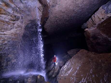 Spéléologie - Découverte des Grottes de la Diau