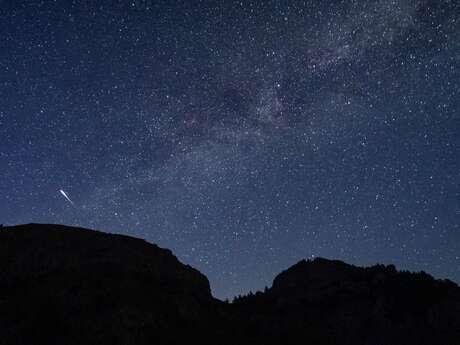 Observation du ciel à l'œil nu et au télescope