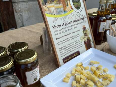 Dégustation à la Maison des Alpes sirops et gelées - L'Arène des Prés