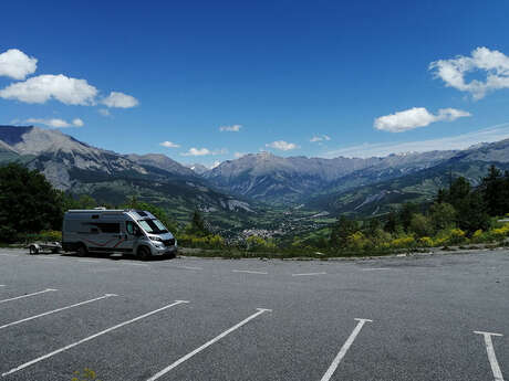 Aire de service et de stationnement camping-car de Pra Loup 1600