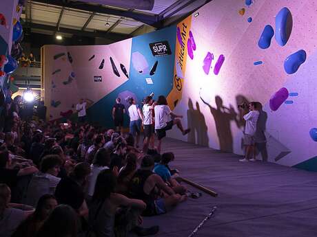 Vertical Art Six Fours