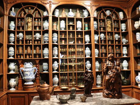 Musée Ducastel-Vera - Apothicairerie Royale