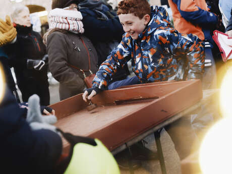 Picknickraum: Riesige Holzspiele