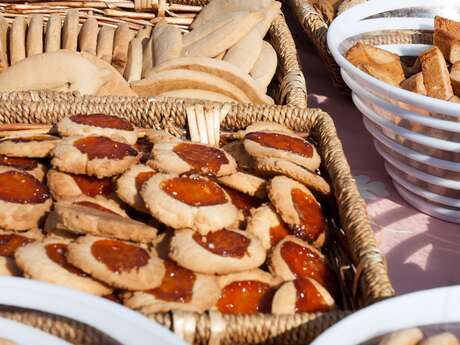 Farmers market on Sunday morning