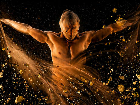 AMORPHOUS DANCE COMPANY - Francesco Curci "Rebound"