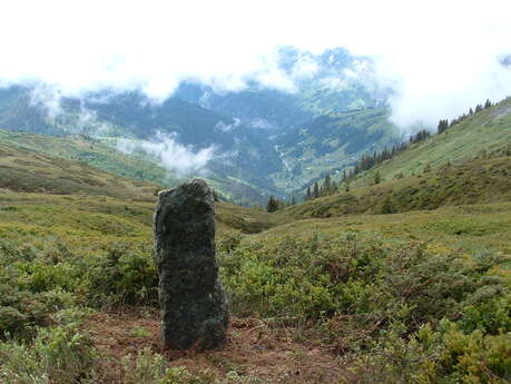 L'Avenaz Roman boundary marker