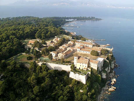 L' ile sainte-marguerite L' ile sainte-marguerite