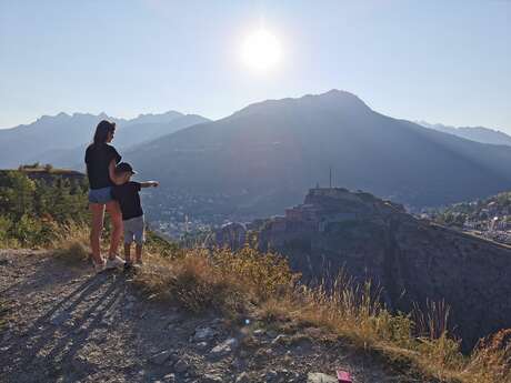 Tour des Forts de Briançon depuis La Vachette
