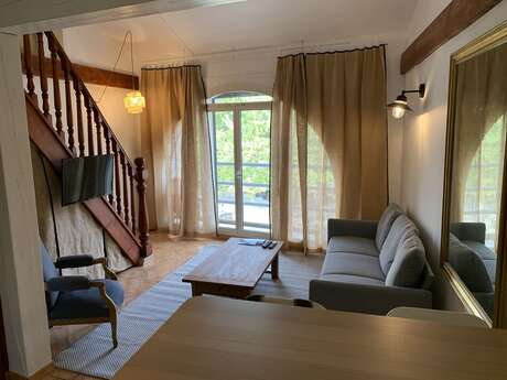 Nid douillet sur l'esplanade