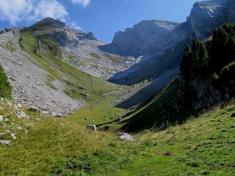 Randonnée pédestre : Porte des Aravis par la Combe Creuse