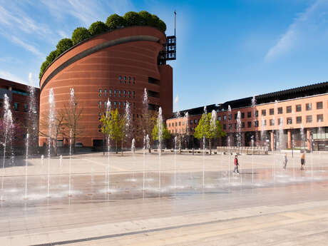 Visite guidée, « Seule Cathédrale bâtie en France au XXe siècle »
