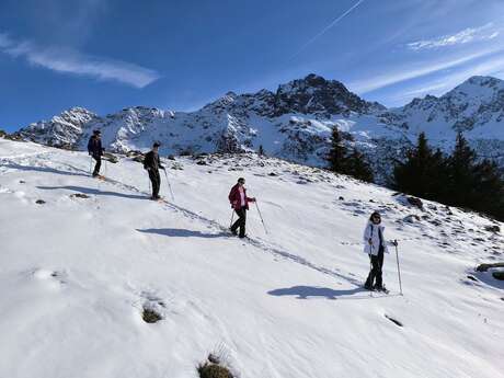 Randonnée en Raquettes - A la Découverte des Alpages Enneigés