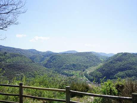 Hike" les grottes et les vignes" from Cerdon